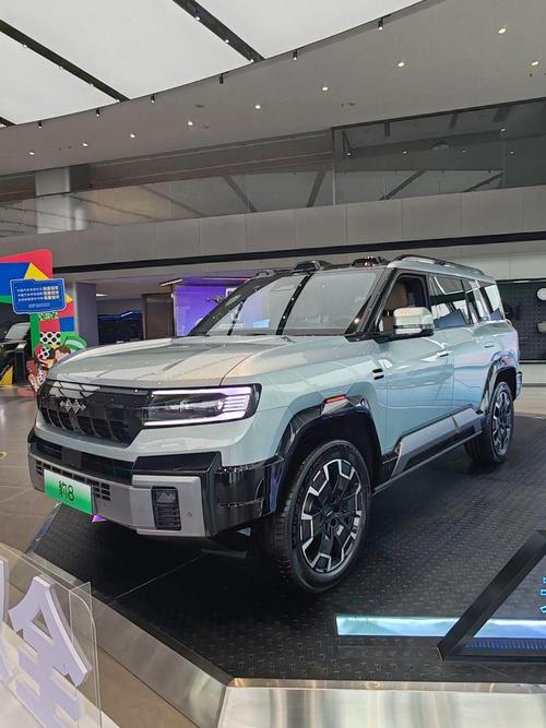 深圳153比亚迪方程豹硬派越野的爆款，英菲尼迪35周年与你共成长